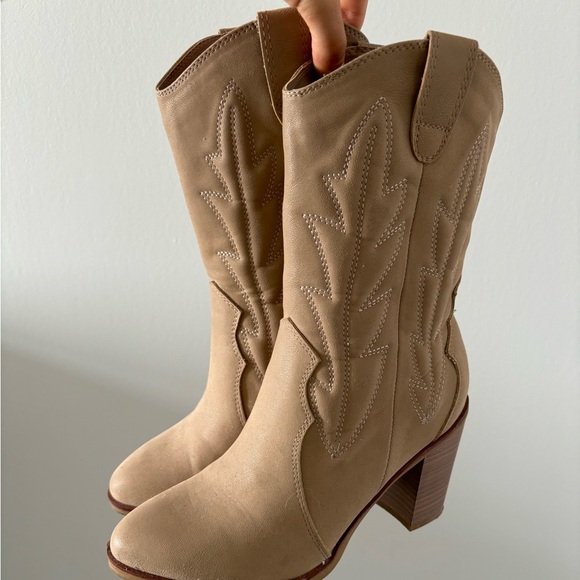 MIA | Heeled Cowboy Boots - Picture 2 of 4